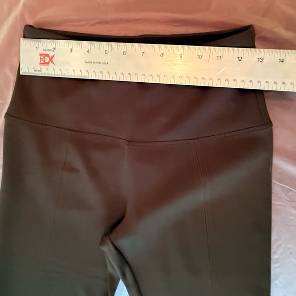 SOLD OUT NWT Lysse Deep Olive Center Seam Ponte High Waist Leggings Small $88 - Picture 9 of 11